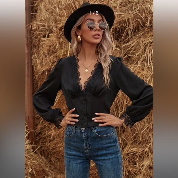 Black satin and lace panel blouse - Picture 2 of 6